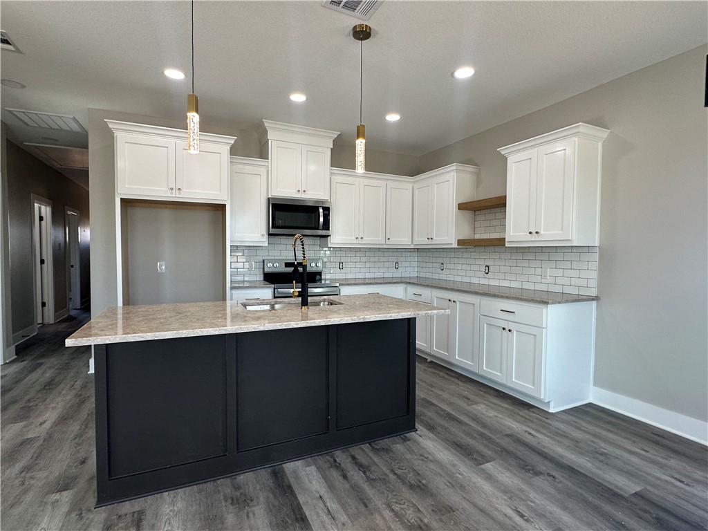 1514 Dansby Street Bryan, TX 77803 - Photo 3 of 12