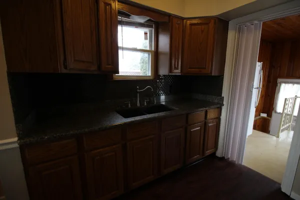 $165,000 | 1028 Mollno Street, Wyandotte, MI 48192