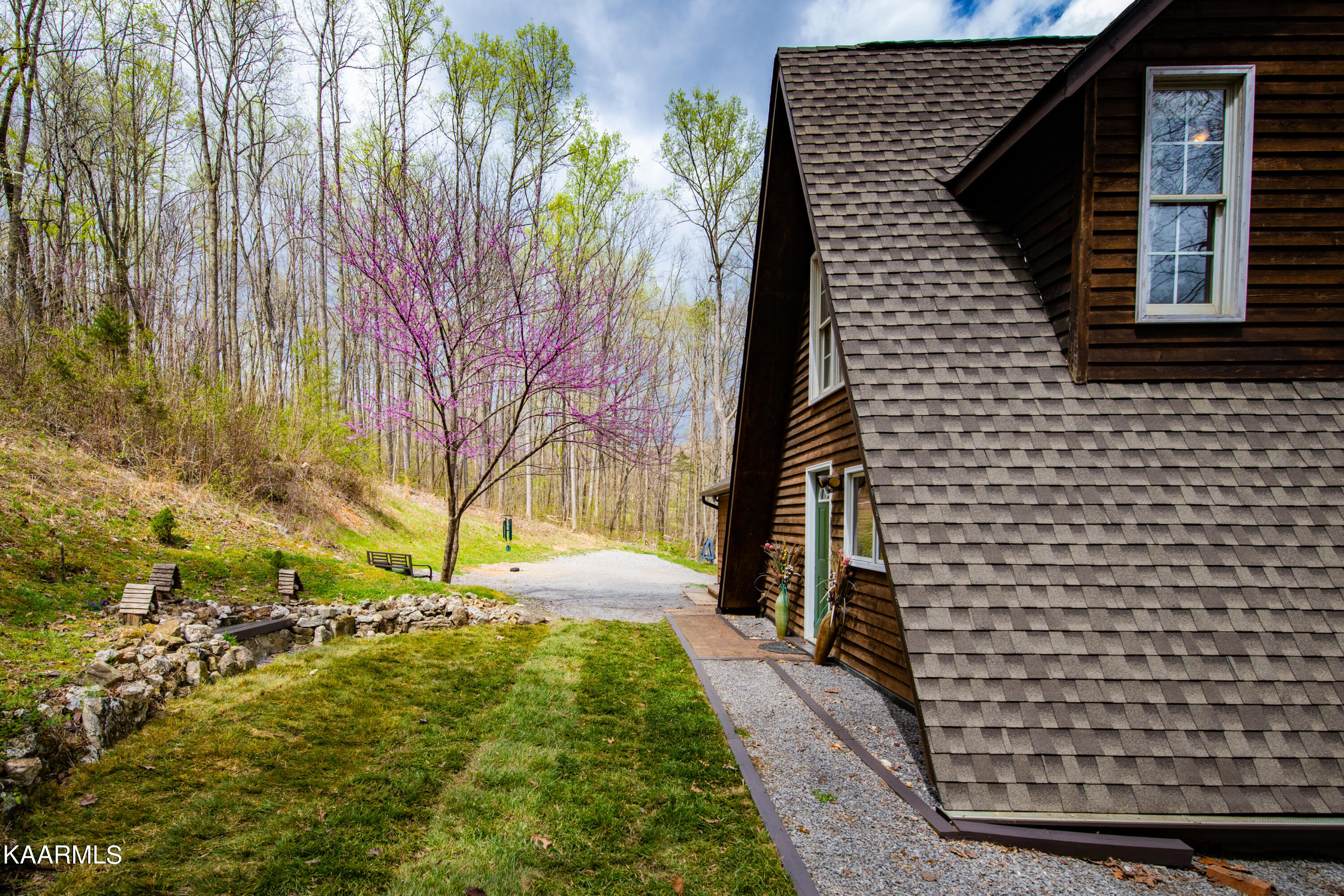 159 Dusty Lane Powell, TN 37849 - Photo 2 of 33 159 Dusty Lane, Powell, TN 37849-32