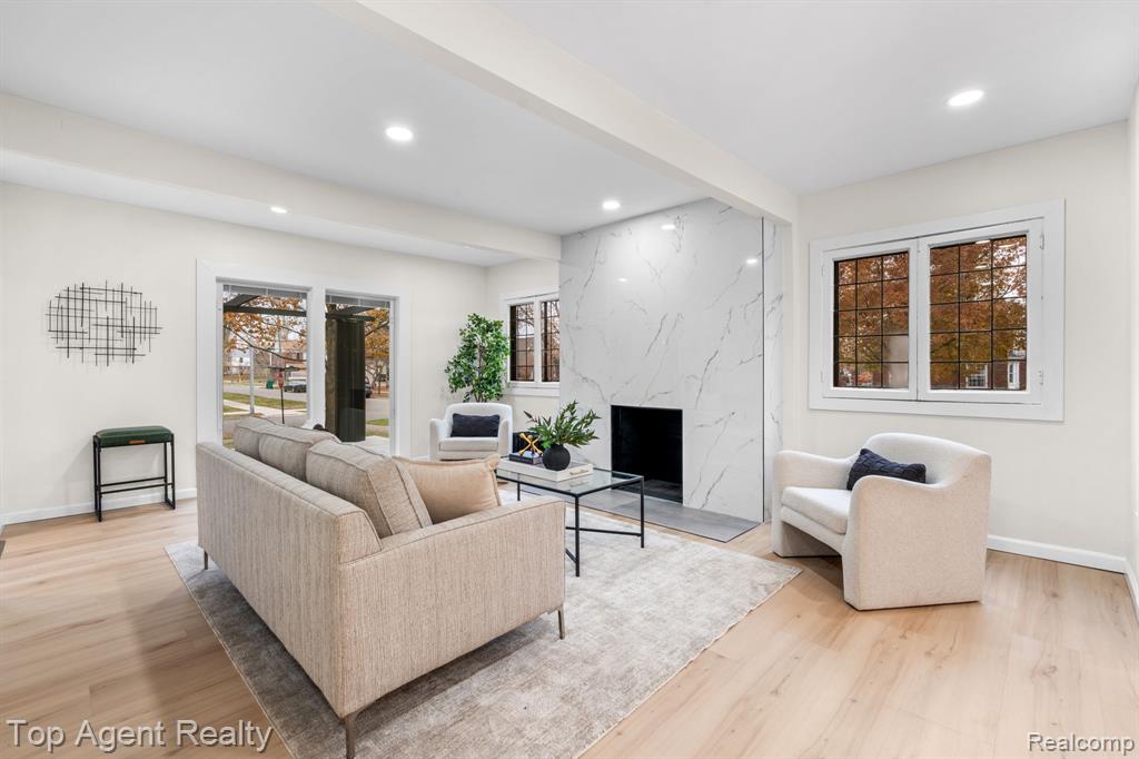 784 Barrington Road Grosse Pointe Park, MI 48230 - Photo 19 of 58