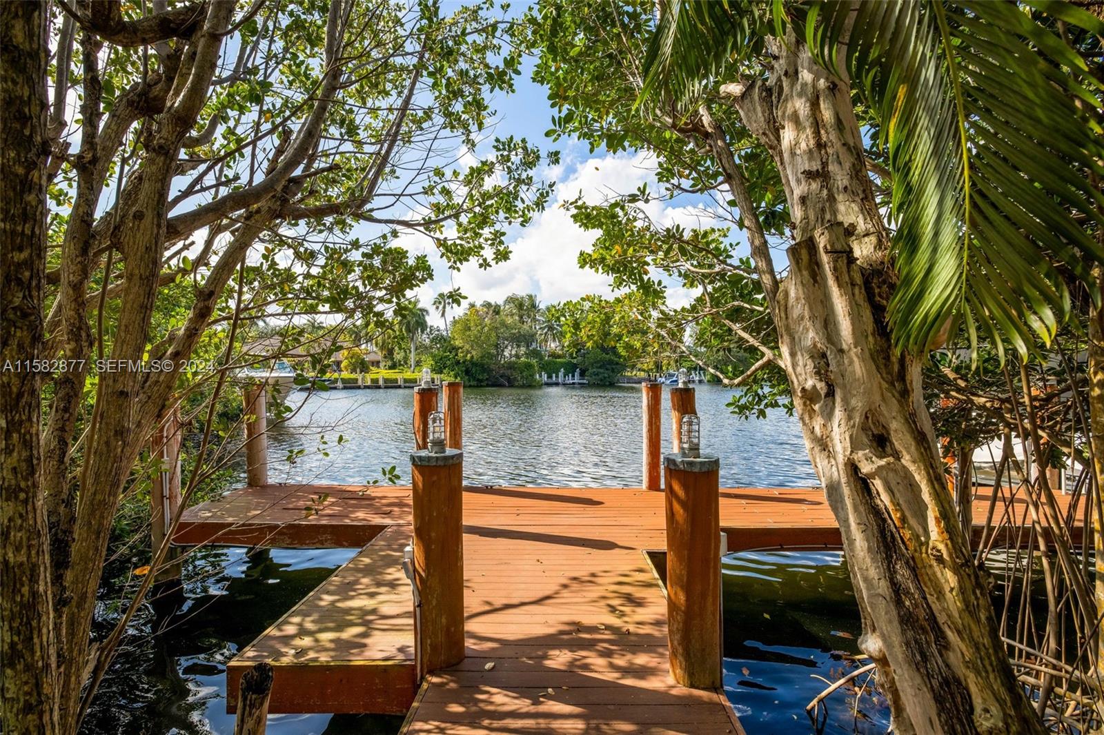 431 Costanera Road Coral Gables, FL 33143 - Photo 30 of 33