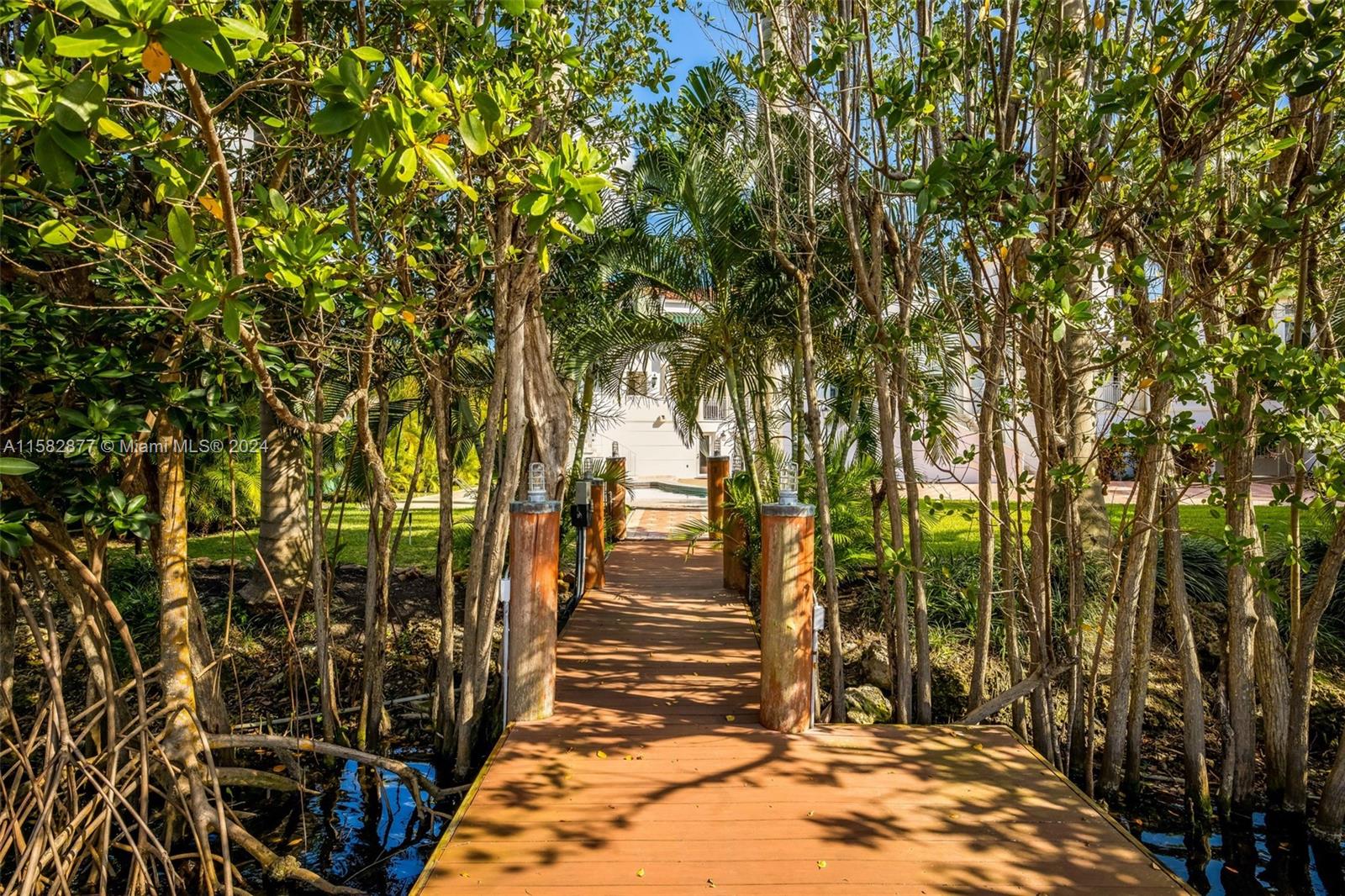 431 Costanera Road Coral Gables, FL 33143 - Photo 32 of 33 a view of outdoor space