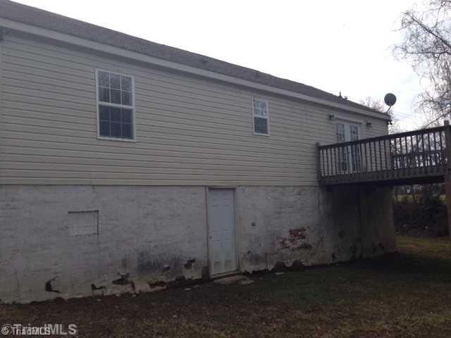 2810 West English Road High Point, NC 27262 - Photo 2 of 4 Exterior Back.