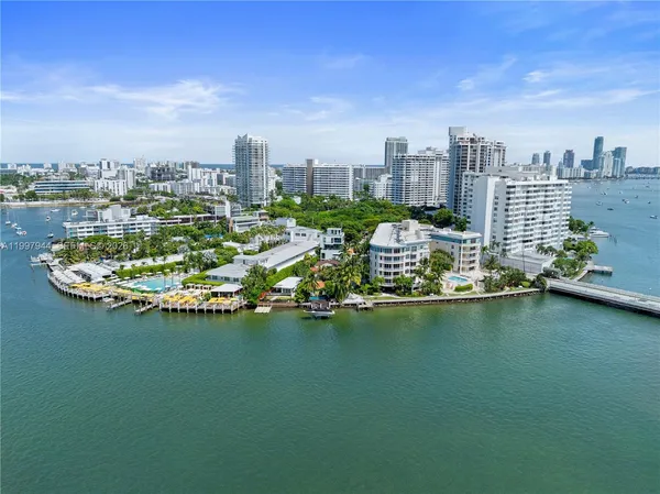 $4,500 | 1 Century Lane, Unit 303, Miami Beach, FL 33139