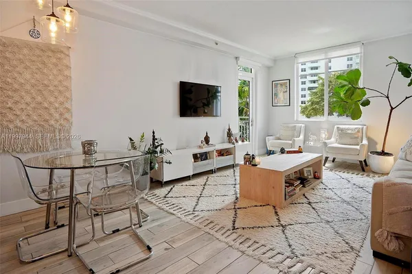 $4,500 | 1 Century Lane, Unit 303, Miami Beach, FL 33139