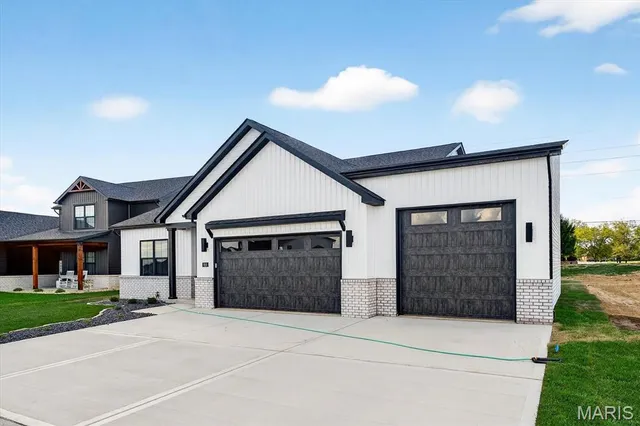 $538,800 | 609 Tea Olive Boulevard, O'Fallon, IL 62269