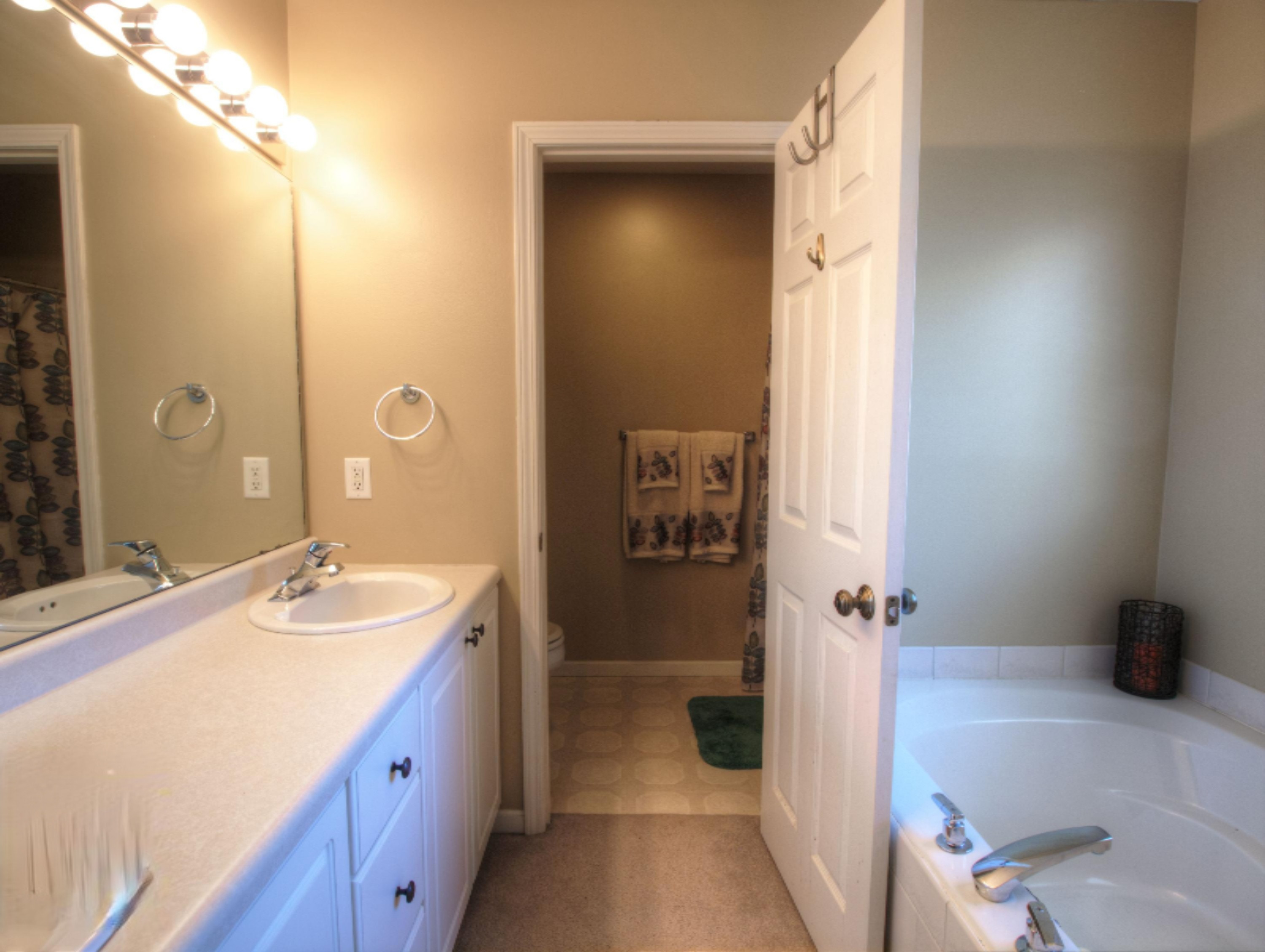 1070 East Sternberg Road Muskegon, MI 49441 - Photo 19 of 26 Master Bathroom