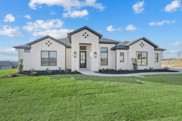 $575,000 | 412 Caprock Lane, Azle, TX 76020