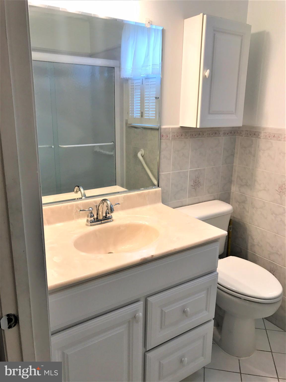 408 St Patrick Road Baltimore, MD 21206 - Photo 15 of 29 Bath (Master)