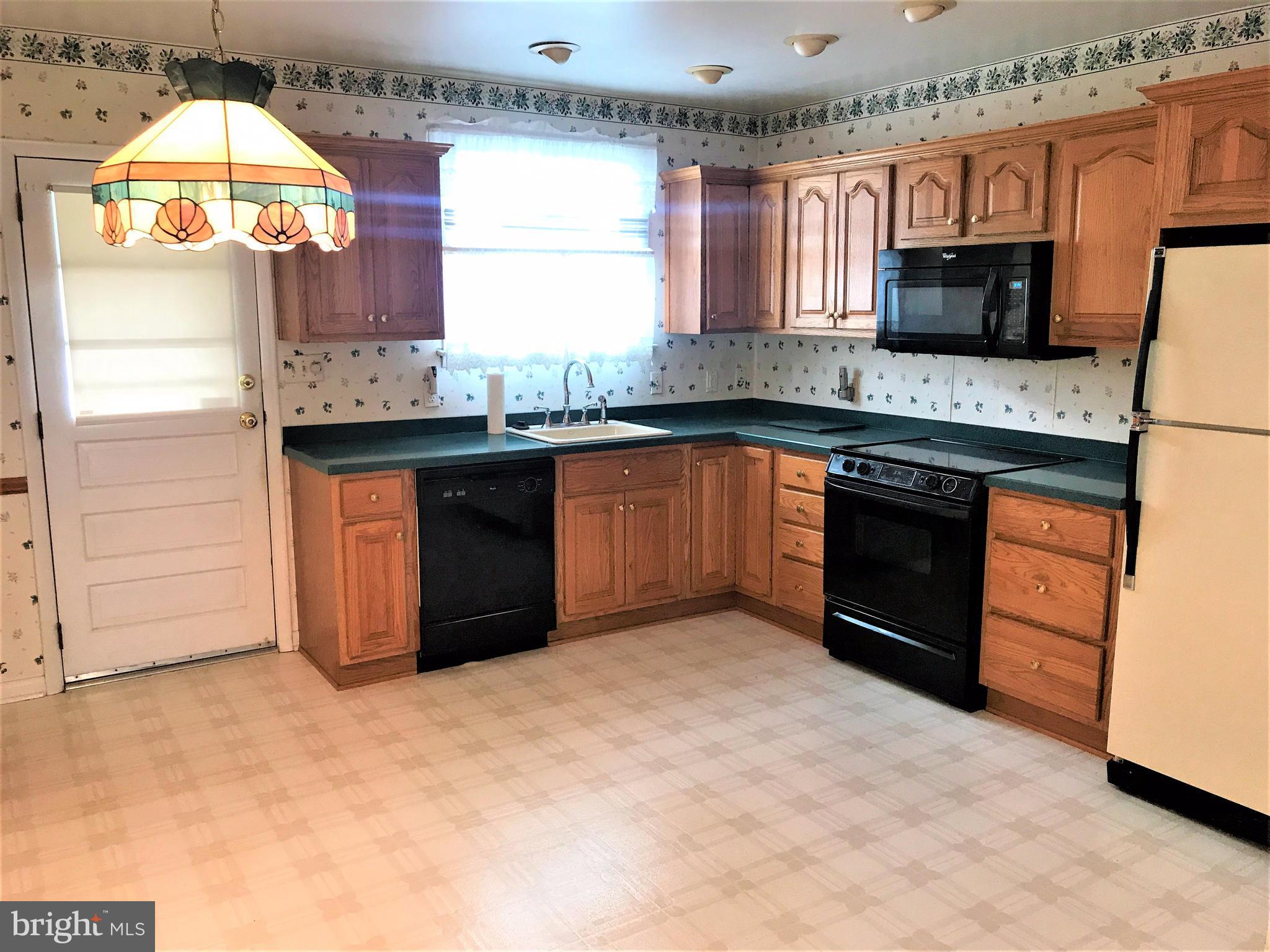 408 St Patrick Road Baltimore, MD 21206 - Photo 7 of 29 Kitchen