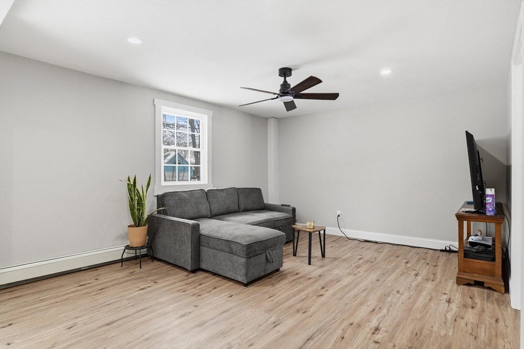 46 Smith Street Palmer, MA 01069 - Photo 6 of 25