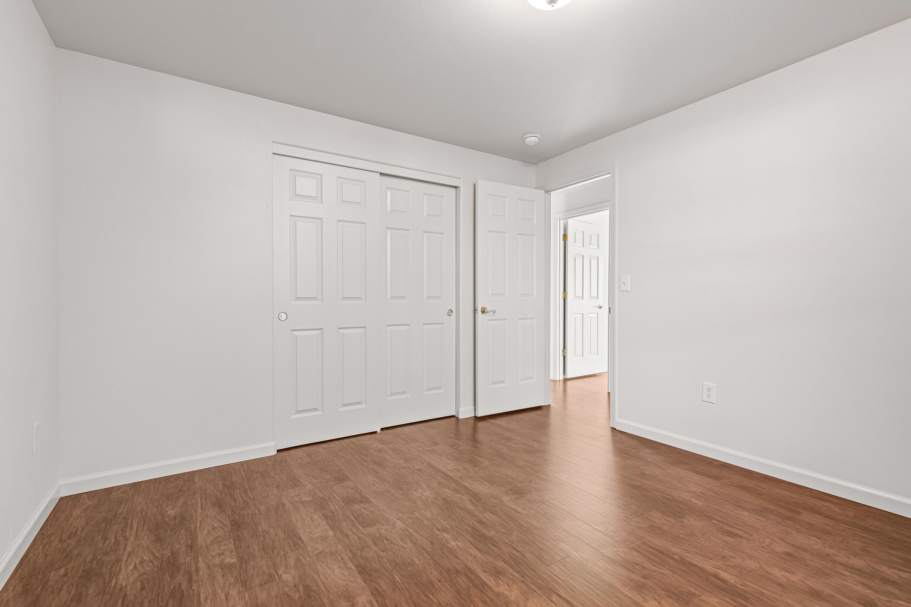 656 Andrea Way Eagle Point, OR 97524 - Photo 10 of 25 9R9A2598