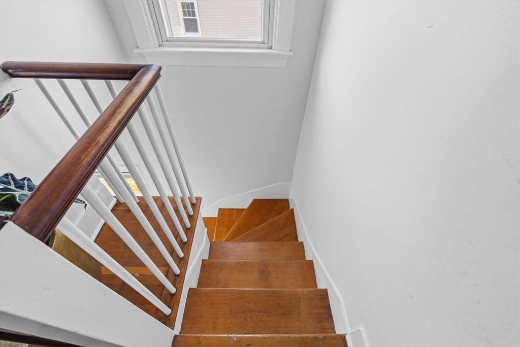 377 Archer Street Fall River, MA 02720 - Photo 14 of 29