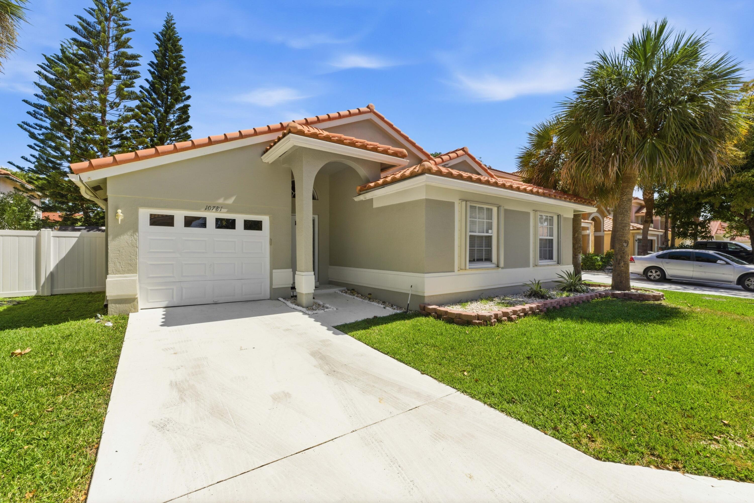 10781 Cypress Lake Terrace Boca Raton, FL 33498 - Photo 3 of 27 10781 Cypress Lake Terrace_024