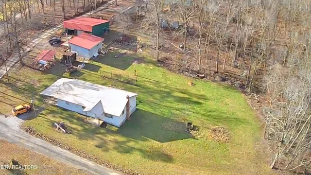 $100,000 | 109 East Concord Lane, Robbins, TN 37852