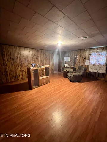 $100,000 | 109 East Concord Lane, Robbins, TN 37852