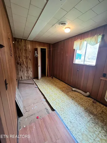 $100,000 | 109 East Concord Lane, Robbins, TN 37852