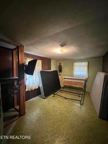 $100,000 | 109 East Concord Lane, Robbins, TN 37852