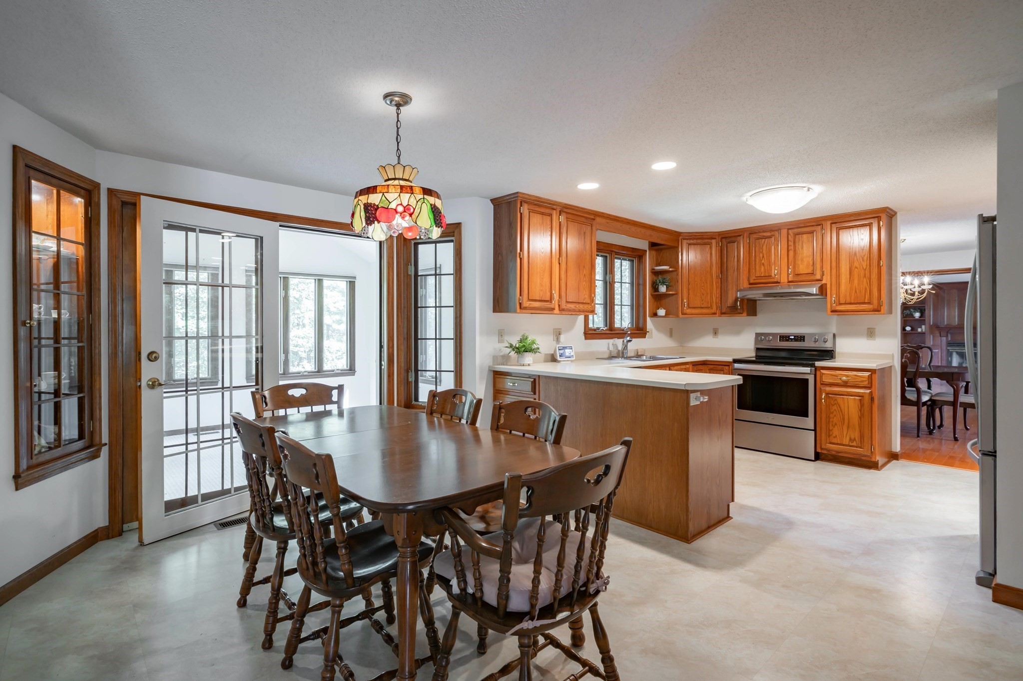 3 Clark Road Nashua, NH 03062 - Photo 9 of 42 Gallery Image 9