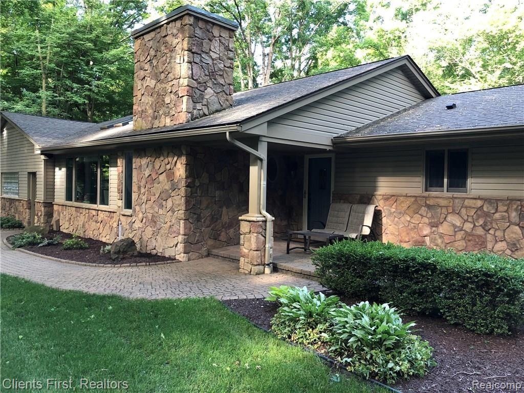 8175 Ridge Road North Canton, MI 48187 - Photo 7 of 70 Outside - Front House 2.jpg