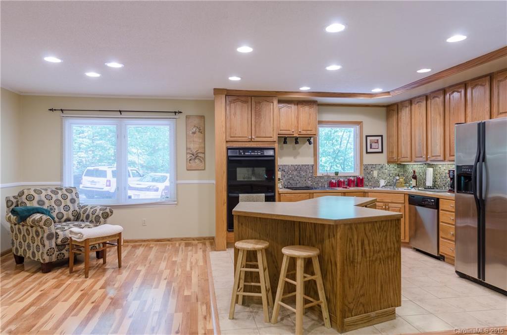 161 Spring Shore Road Statesville, NC 28677 - Photo 4 of 12 Gallery Image 4