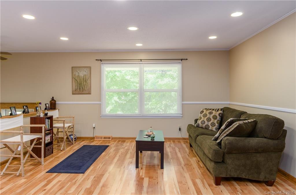161 Spring Shore Road Statesville, NC 28677 - Photo 5 of 12 Gallery Image 5