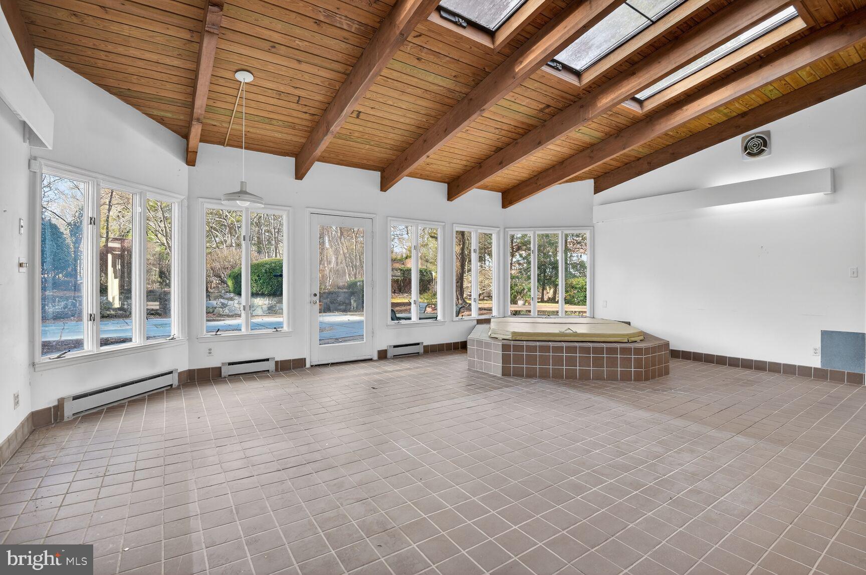 10816 Fox Hunt Lane Potomac, MD 20854 - Photo 11 of 26 Great Room