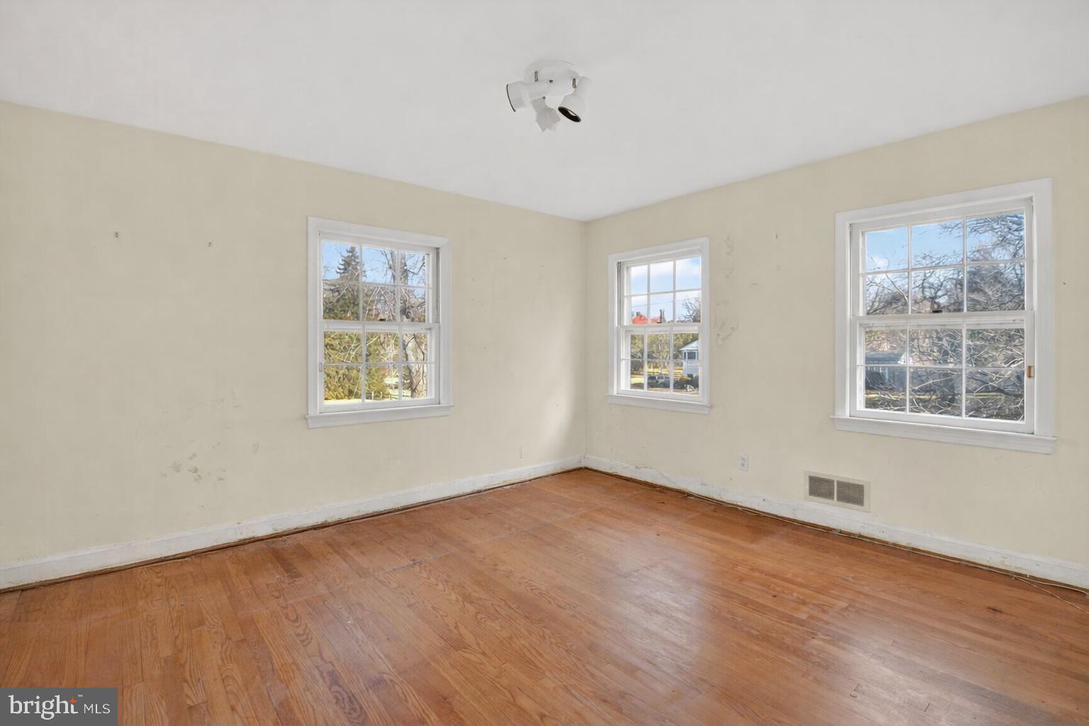 10816 Fox Hunt Lane Potomac, MD 20854 - Photo 14 of 26 Bedroom