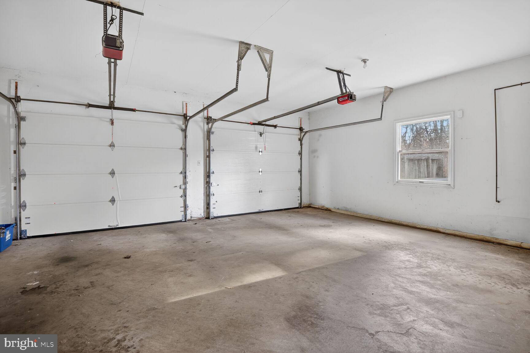 10816 Fox Hunt Lane Potomac, MD 20854 - Photo 16 of 26 Garage #1