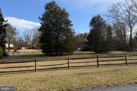 $1,300,000 | 10816 Fox Hunt Lane, Potomac, MD 20854