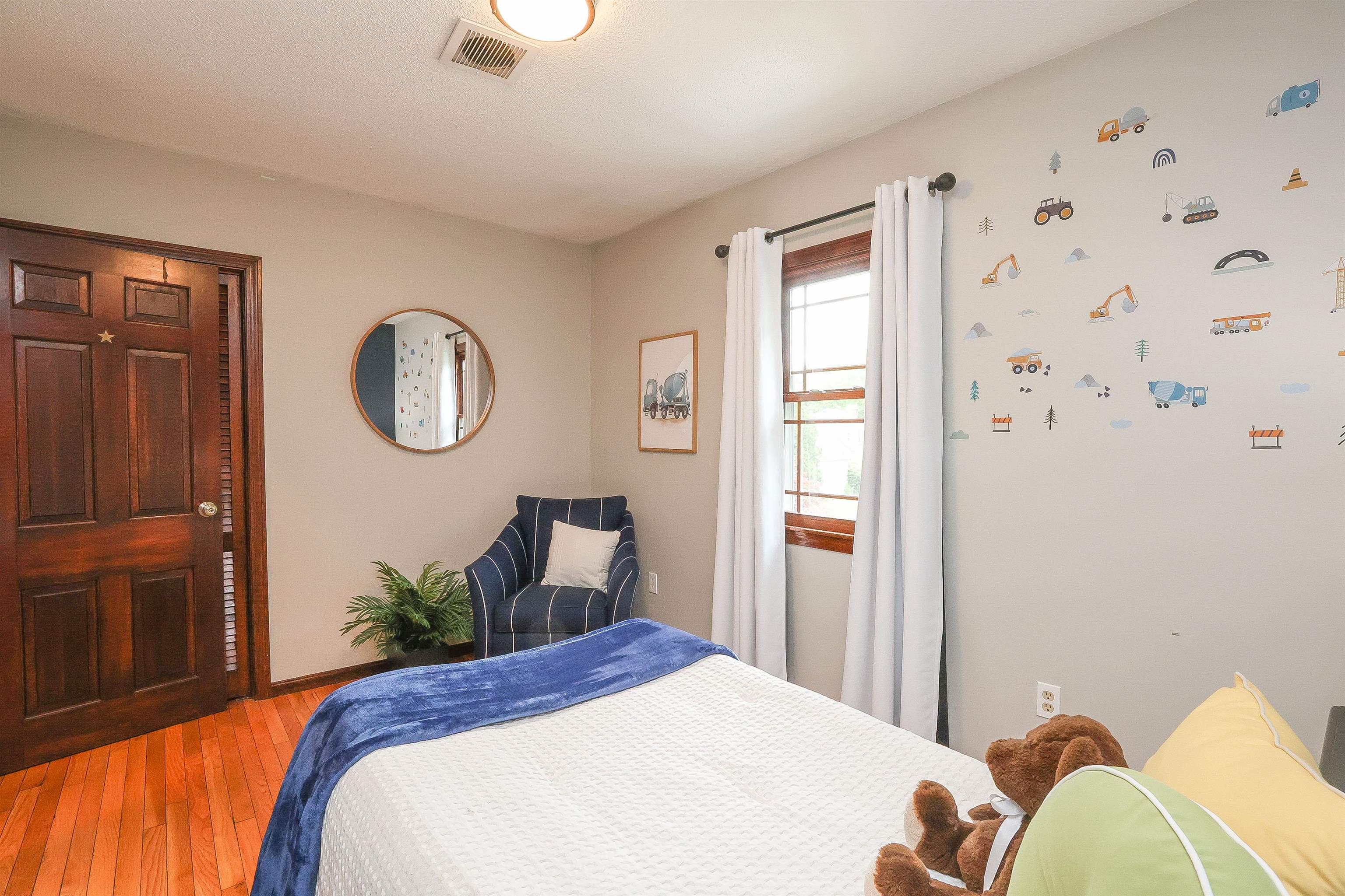 1327 Beech Street Manchester, NH 03104 - Photo 25 of 58
