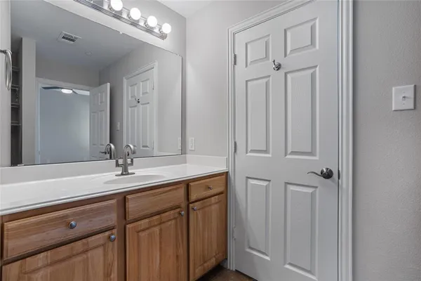 $359,900 | 3075 Willow Grove Boulevard, Unit 1103, McKinney, TX 75070