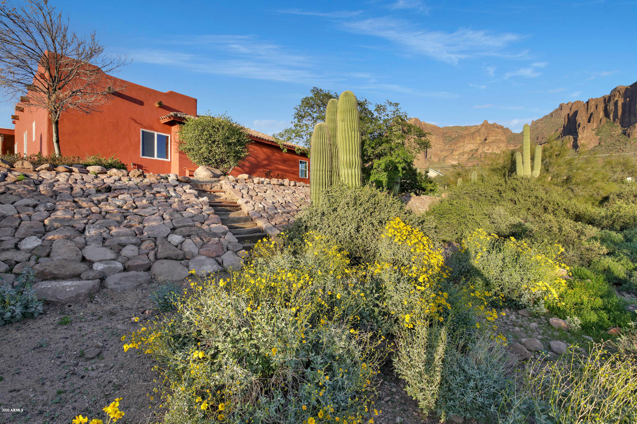 3044 North Prospectors Road Apache Junction, AZ 85119 - Photo 70 of 79 Raised Property Setting