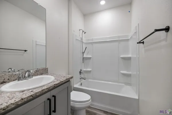 $290,000 | 12856 Silverbell Avenue, Denham Springs, LA 70726