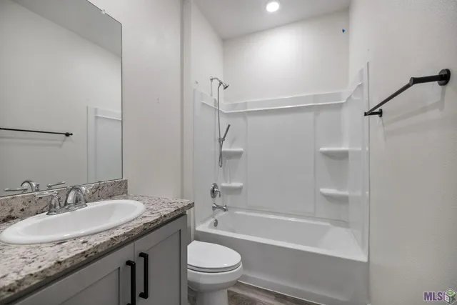 $290,000 | 12856 Silverbell Avenue, Denham Springs, LA 70726