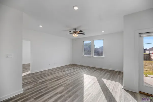 $290,000 | 12856 Silverbell Avenue, Denham Springs, LA 70726