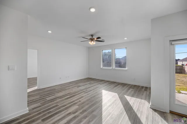 $290,000 | 12856 Silverbell Avenue, Denham Springs, LA 70726