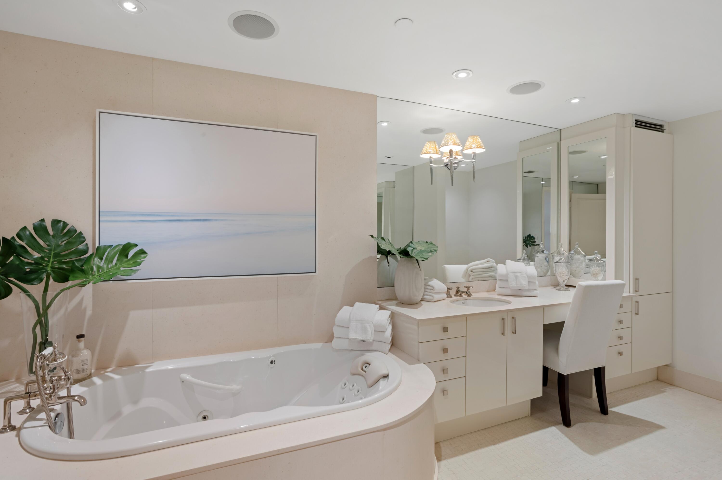 400 South Ocean Boulevard, Unit R12 Boca Raton, FL 33432 - Photo 16 of 41 PRIMARY BATH 1