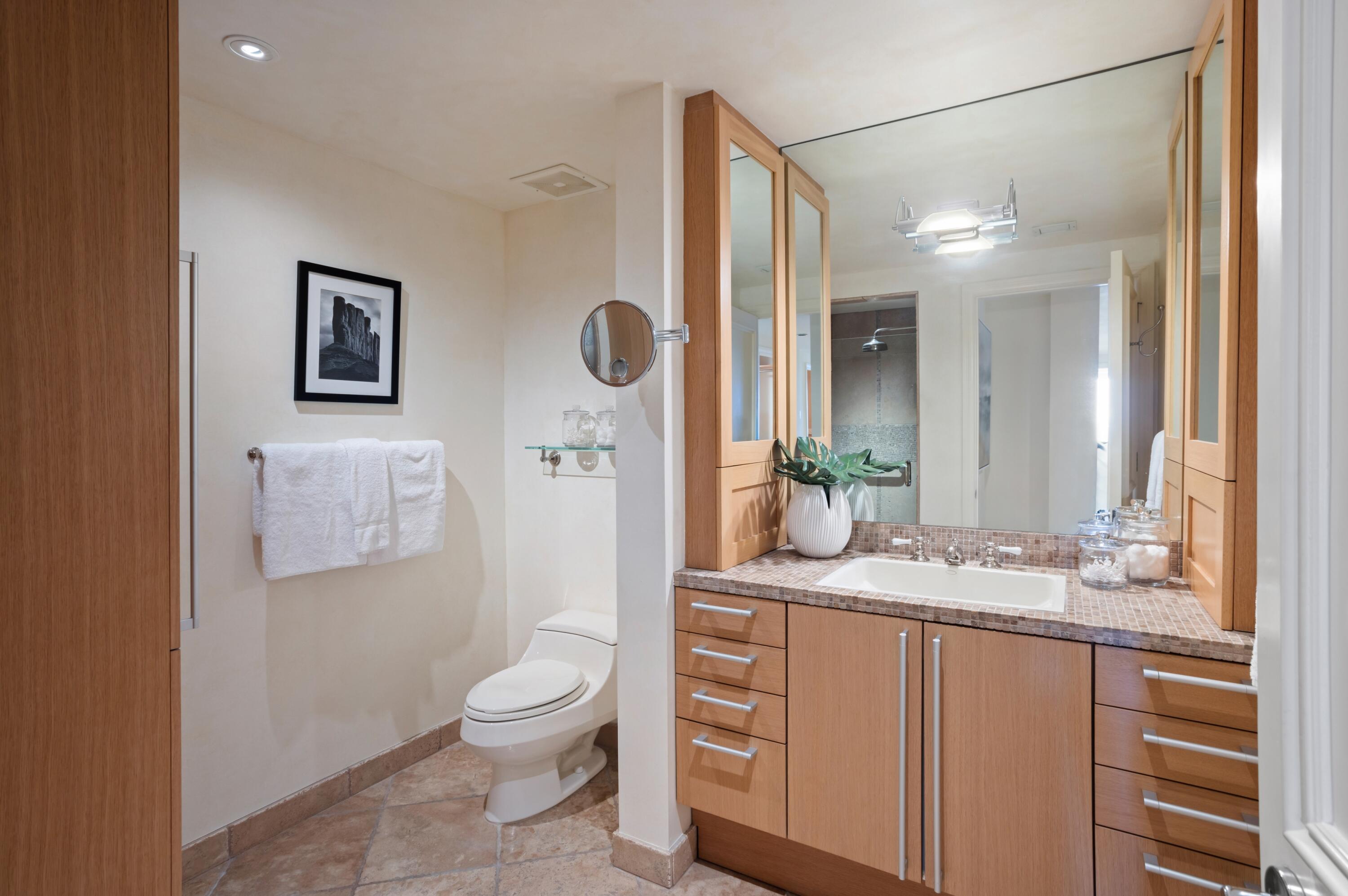 400 South Ocean Boulevard, Unit R12 Boca Raton, FL 33432 - Photo 17 of 41 PRIMARY BATH 2