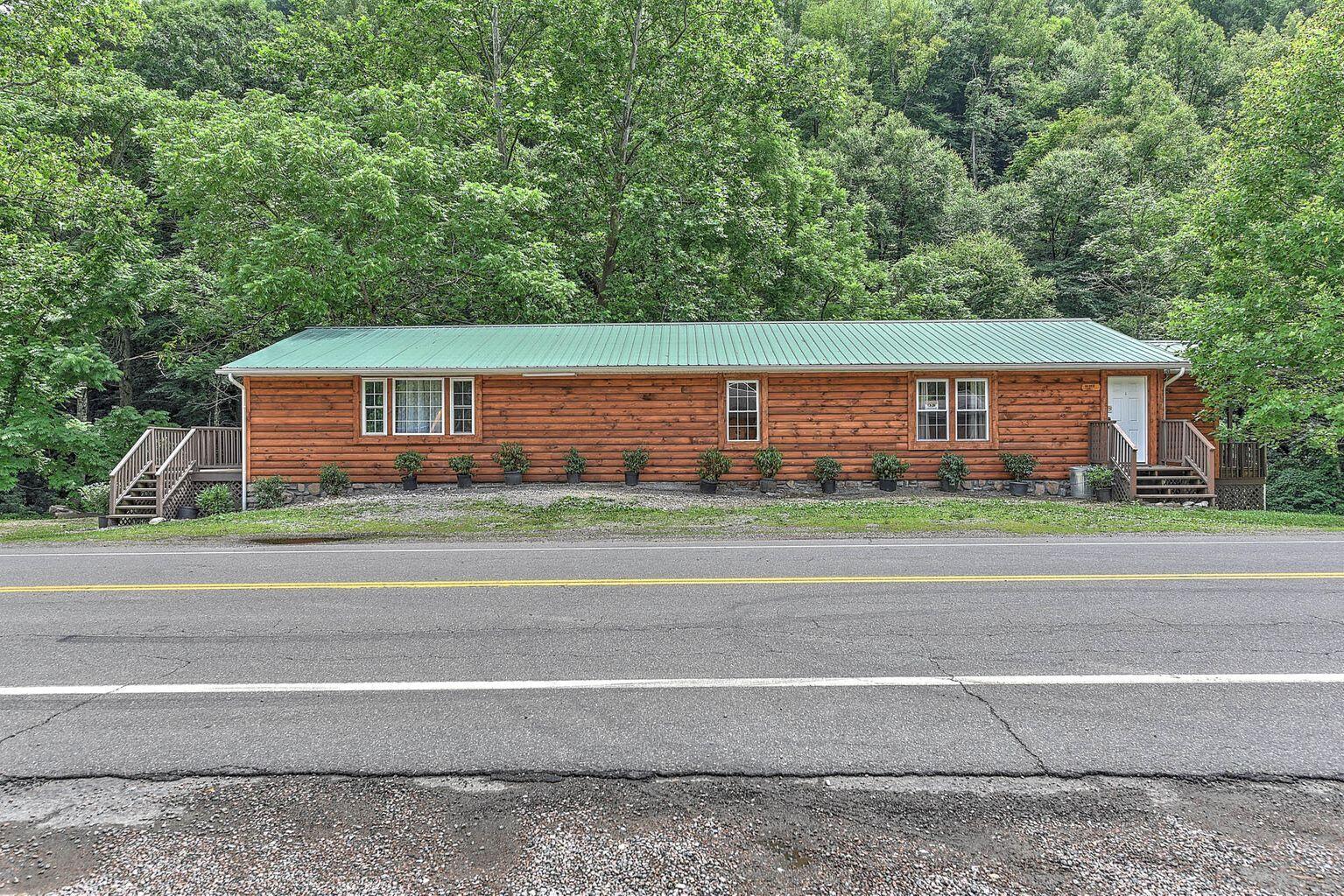 1330 Doe Creek Road Butler, TN 37640 - Photo 1 of 58 1