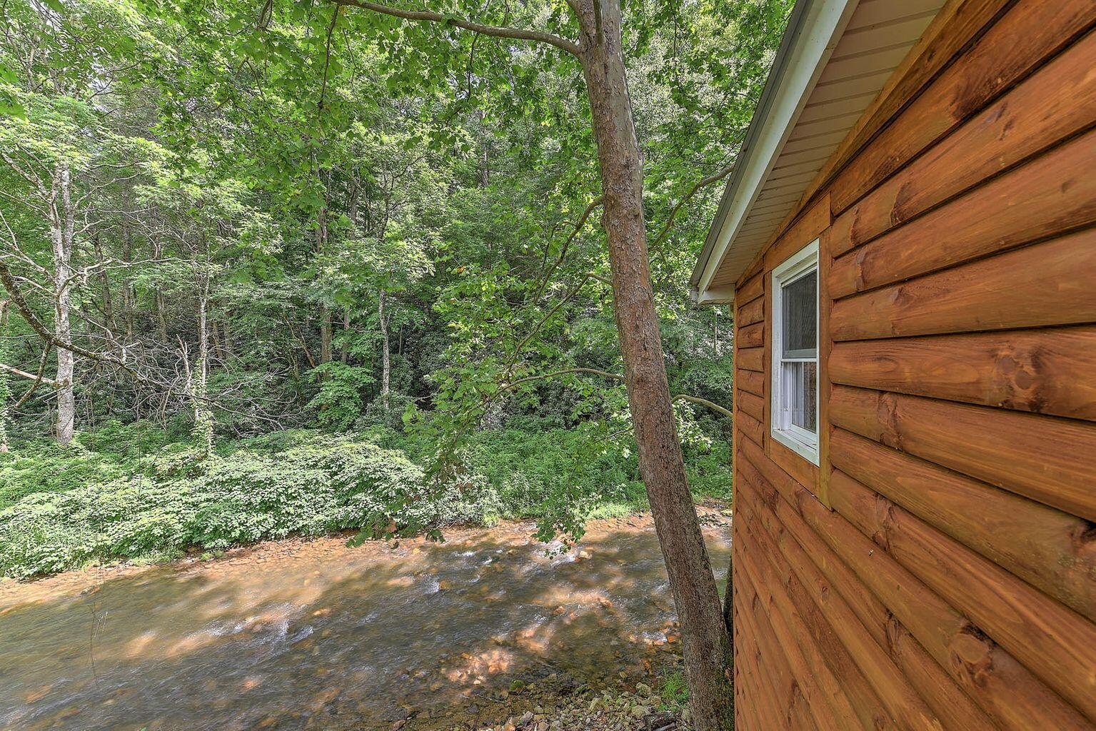 1330 Doe Creek Road Butler, TN 37640 - Photo 11 of 58 20200610182543030105000000-o