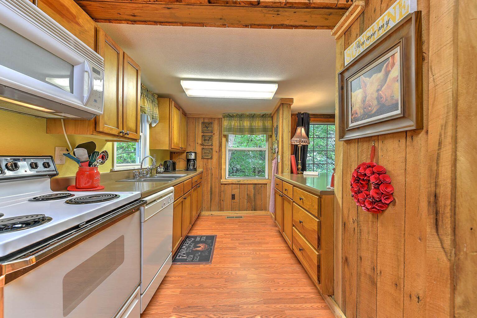 1330 Doe Creek Road Butler, TN 37640 - Photo 13 of 58 20200610182606541594000000-o