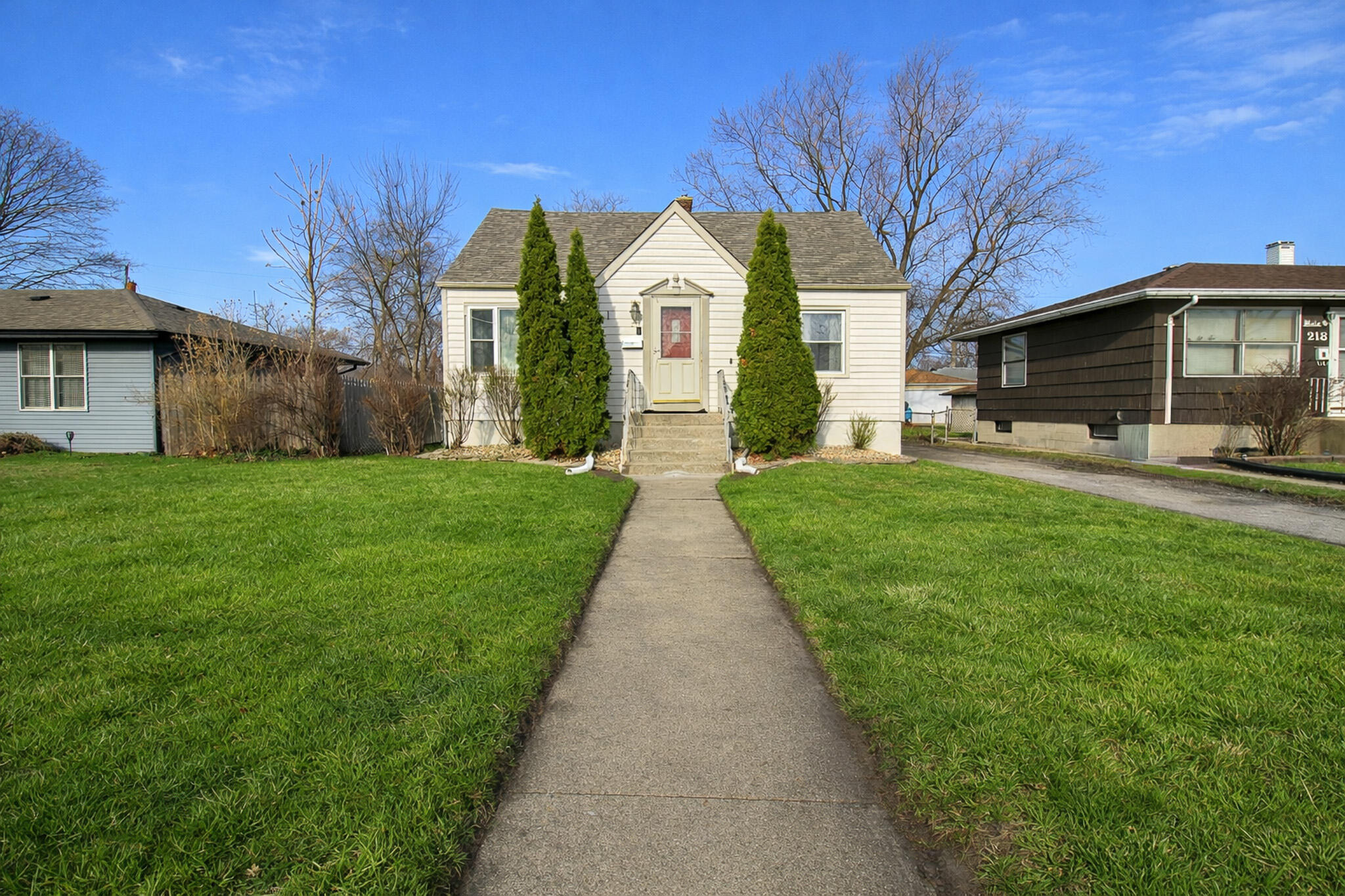 214 North Dwiggins Street Griffith, IN 46319 - Photo 2 of 44 2048x1365