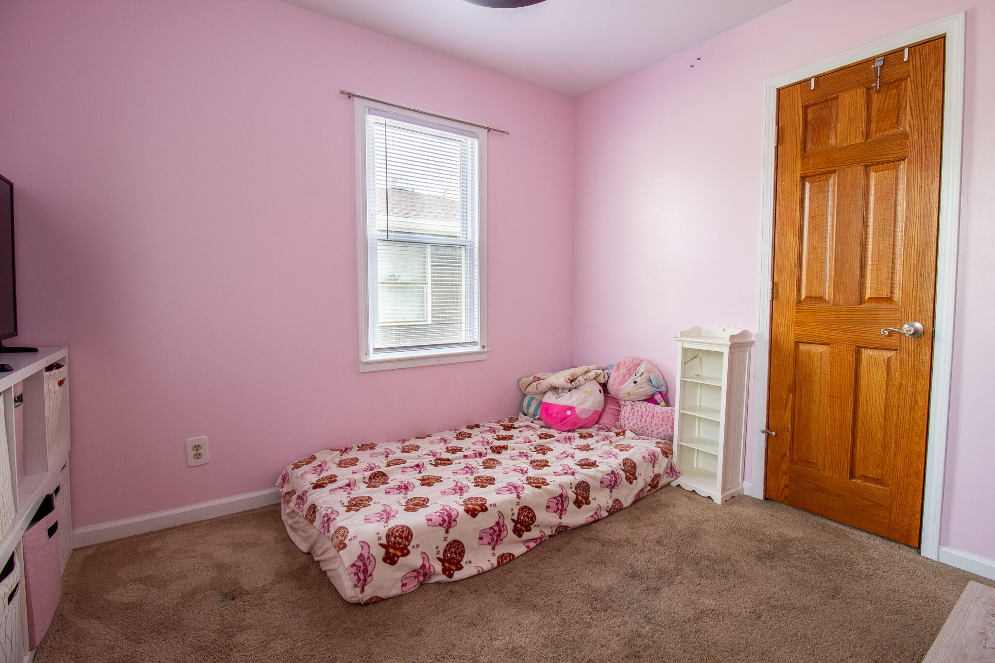 214 North Dwiggins Street Griffith, IN 46319 - Photo 25 of 44 2048x1365