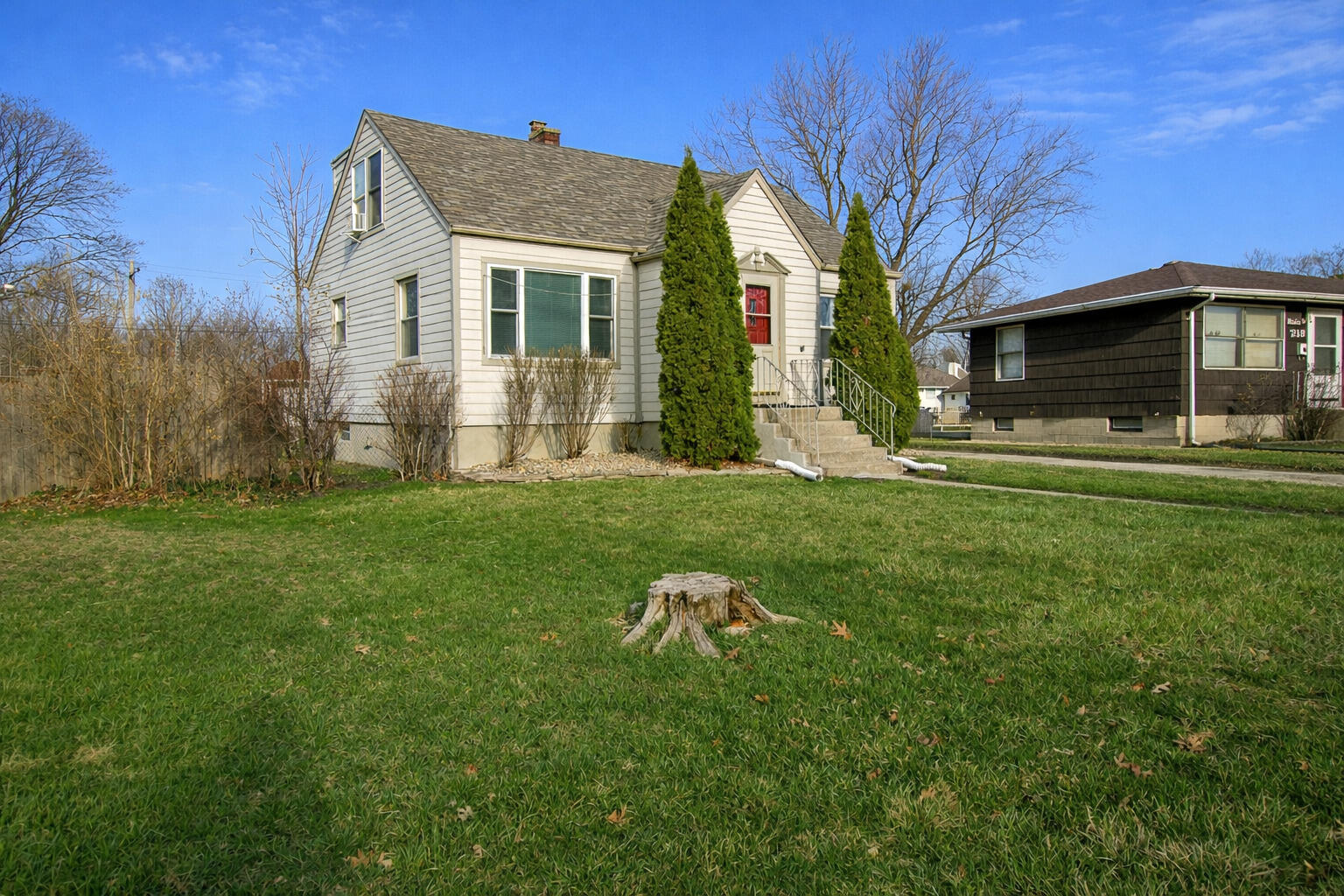 214 North Dwiggins Street Griffith, IN 46319 - Photo 3 of 44 1536x1024