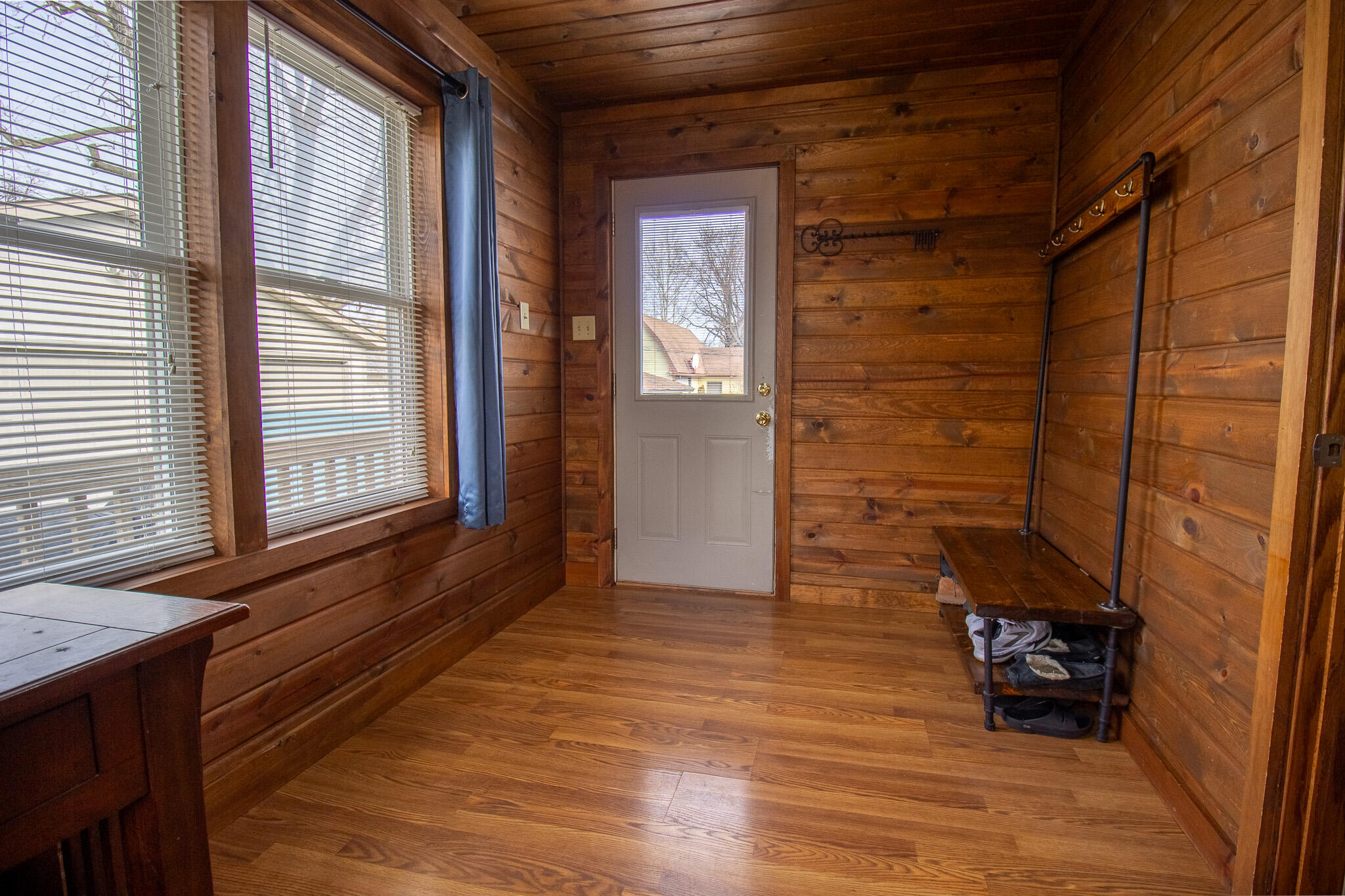 214 North Dwiggins Street Griffith, IN 46319 - Photo 9 of 44 2048x1365