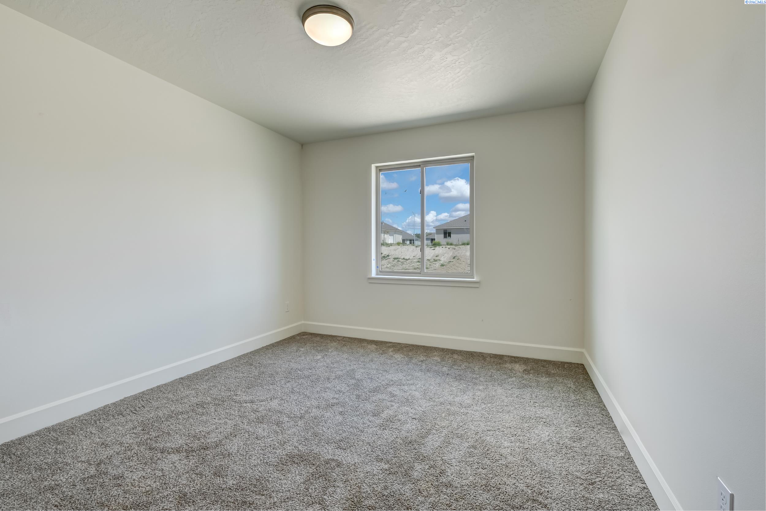 1720 Kendall Road Benton City, WA 99320 - Photo 14 of 22 Gallery Image 14