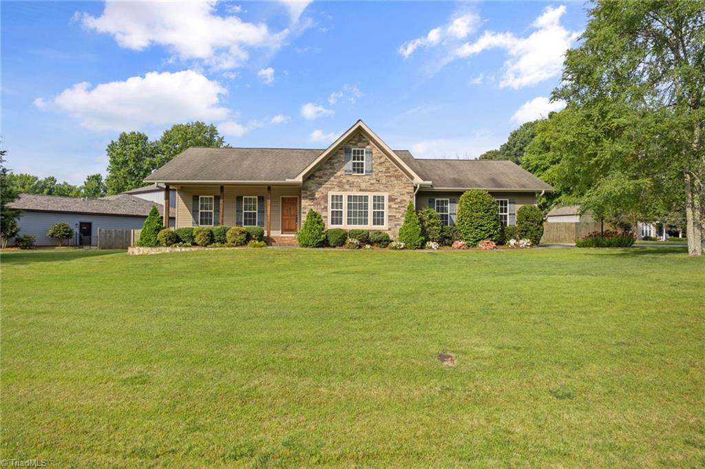 129 Idlewild Road Advance, NC 27006 - Photo 3 of 24 Gallery Image 3