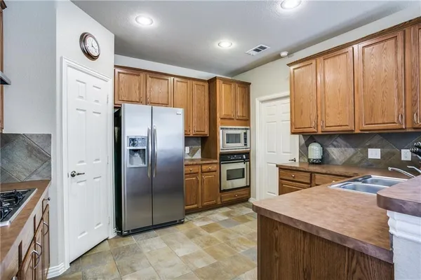 $2,695 | 4524 Duval Drive, Frisco, TX 75034