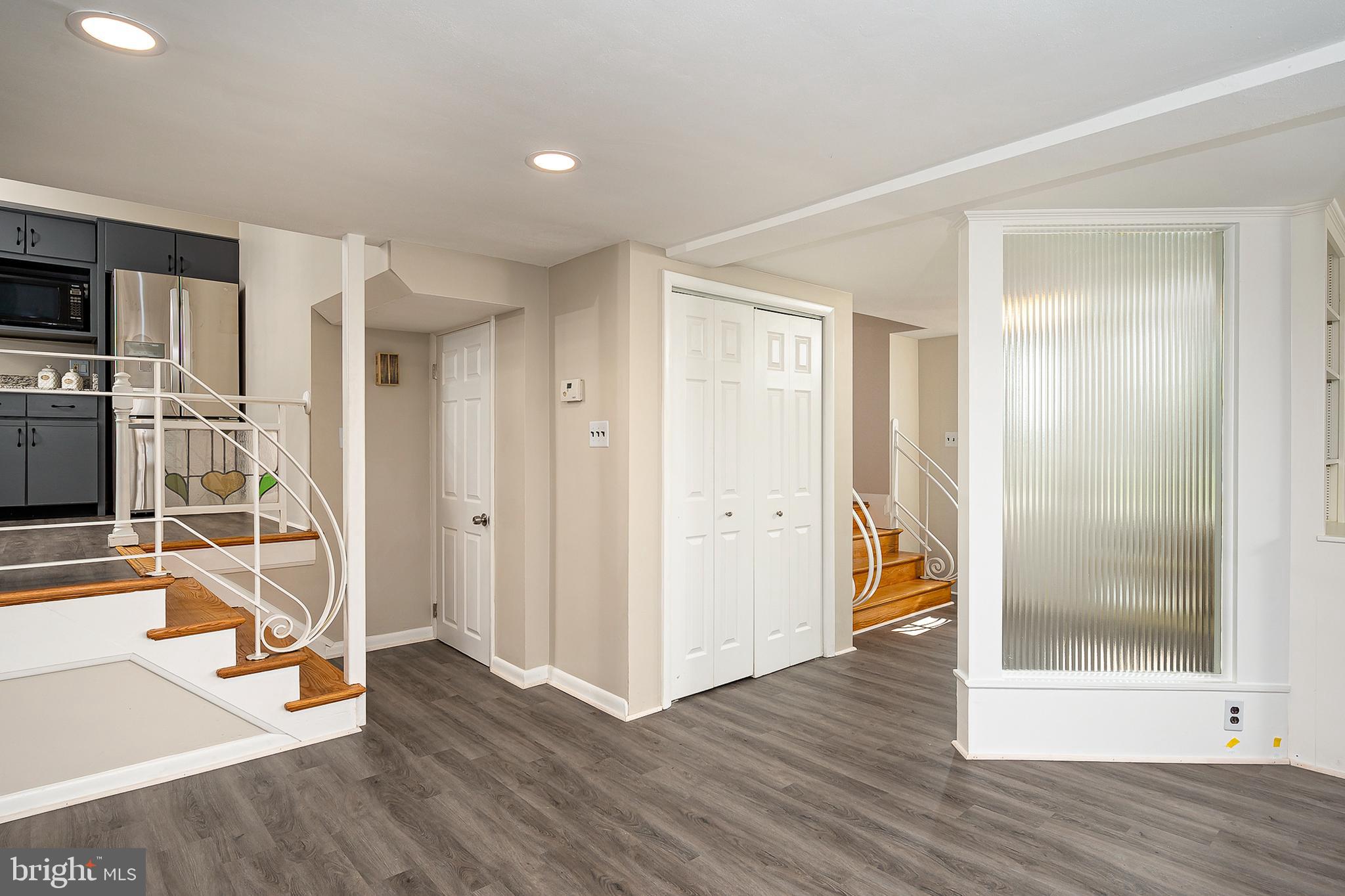 3901 Chatham Road Ellicott City, MD 21042 - Photo 19 of 41 Family Room